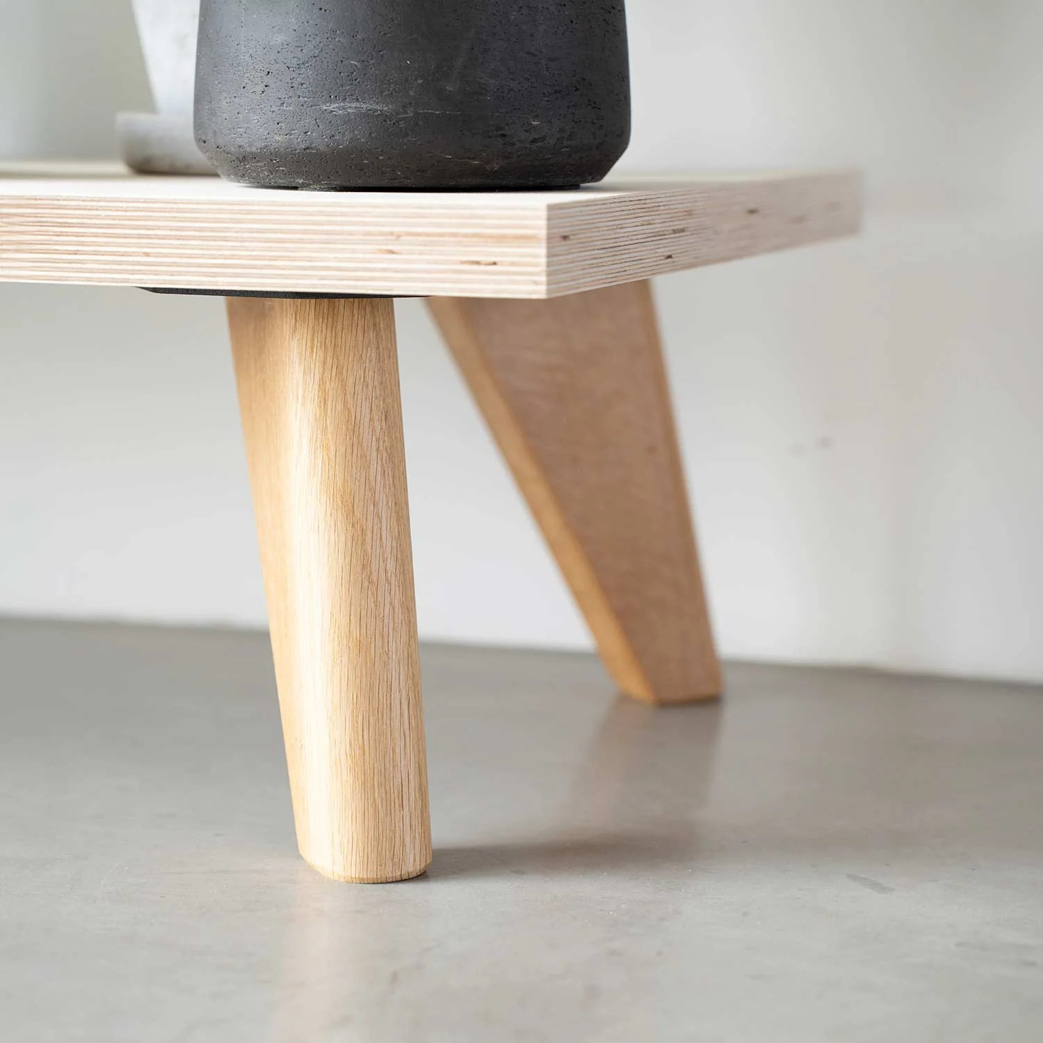 20cm Tapered Oak Table Legs - Image 3