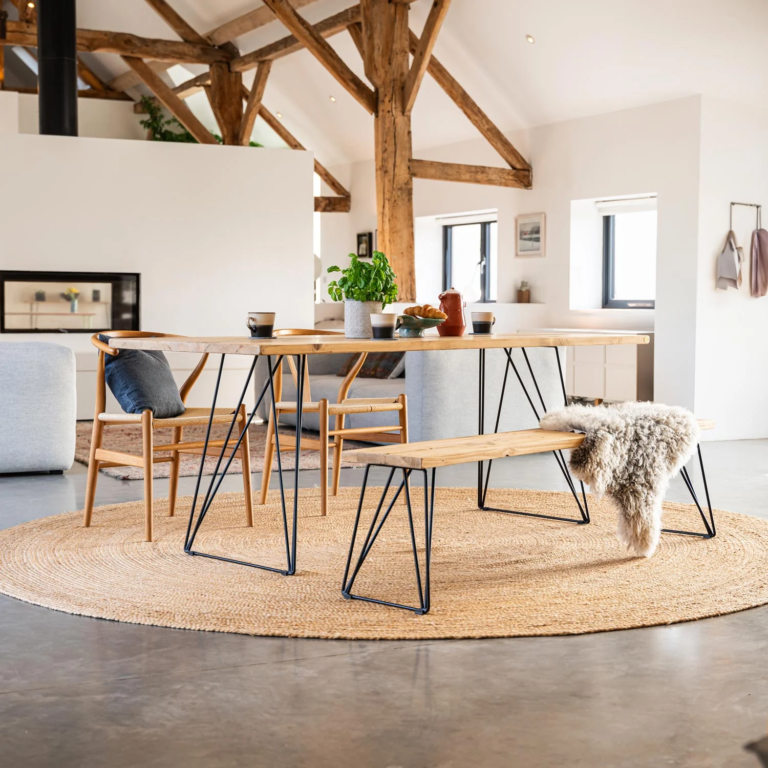 Hairpin Wireframe Legs | 71cm Table - Image 10